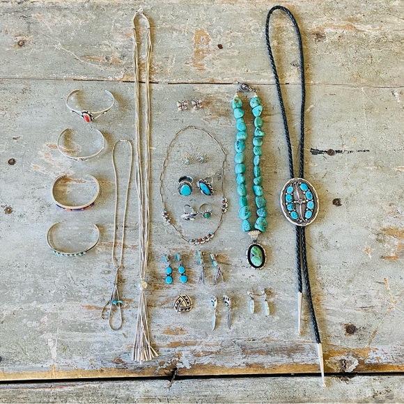 SOLD ♥️ Navajo ♥️ Vintage Sterling Silver & Turquoise Toggle Necklace - Picture 8 of 8